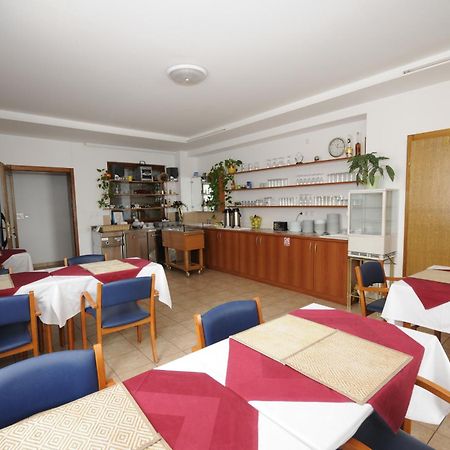 Pansion Antonio Acomodação com café da manhã Slavonski Brod Exterior foto
