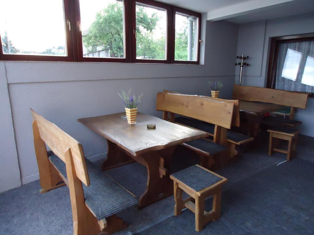 Pansion Antonio Acomodação com café da manhã Slavonski Brod Exterior foto